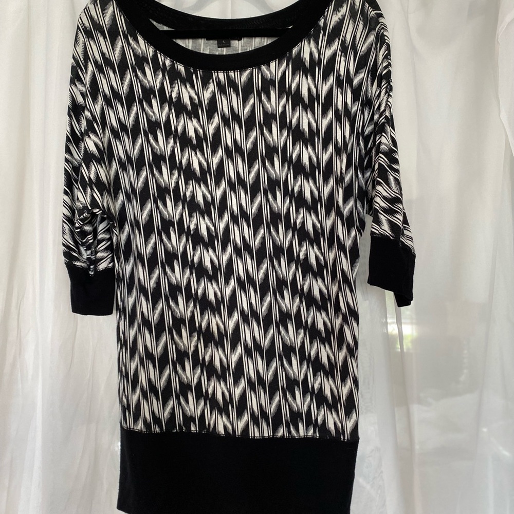 Black and white tunic